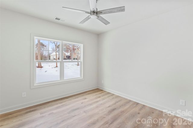 7540 Deer Track Drive 28, Denver, NC 28037