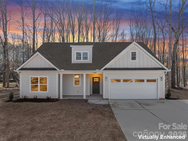 7540 Deer Track Drive 28, Denver, NC 28037