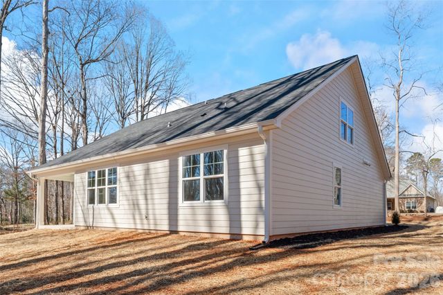 7540 Deer Track Drive 28, Denver, NC 28037