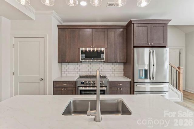 7540 Deer Track Drive 28, Denver, NC 28037