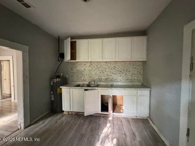 1361 W 13TH Street, Jacksonville, FL 32209