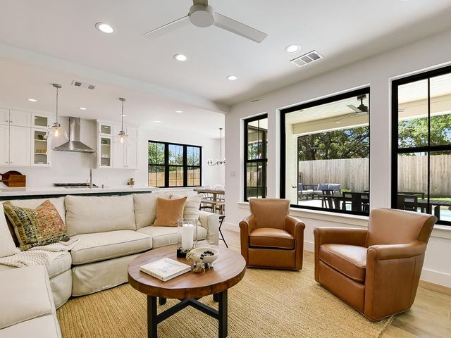 2403 Cherry Lane, Kingsland, TX 78639