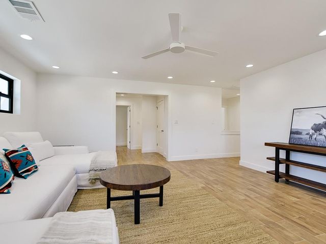 2403 Cherry Lane, Kingsland, TX 78639