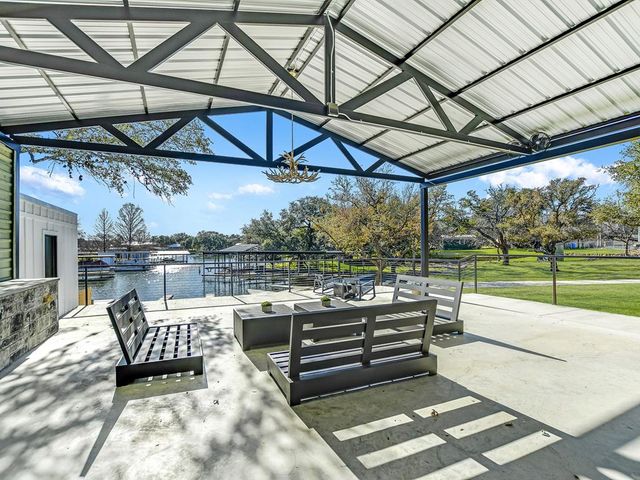 2403 Cherry Lane, Kingsland, TX 78639