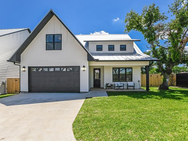 2403 Cherry Lane, Kingsland, TX 78639