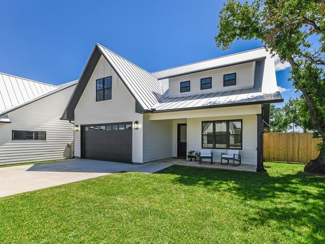 2403 Cherry Lane, Kingsland, TX 78639