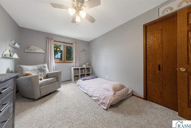 1552 Nottingham Drive, North Mankato, MN 56003