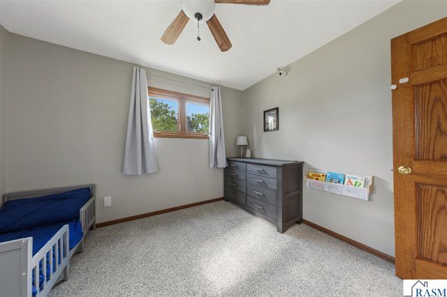 1552 Nottingham Drive, North Mankato, MN 56003