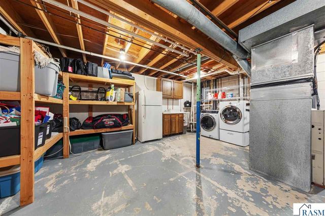 1552 Nottingham Drive, North Mankato, MN 56003