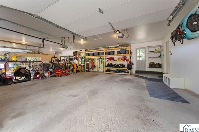 1552 Nottingham Drive, North Mankato, MN 56003