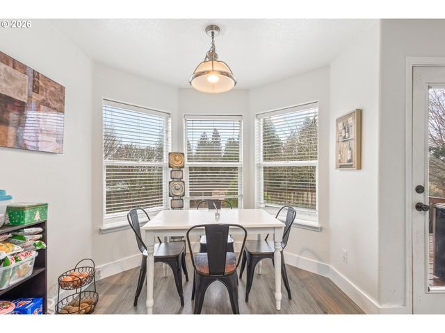 34826 EDNA BARR Ln, St Helens, OR 97051