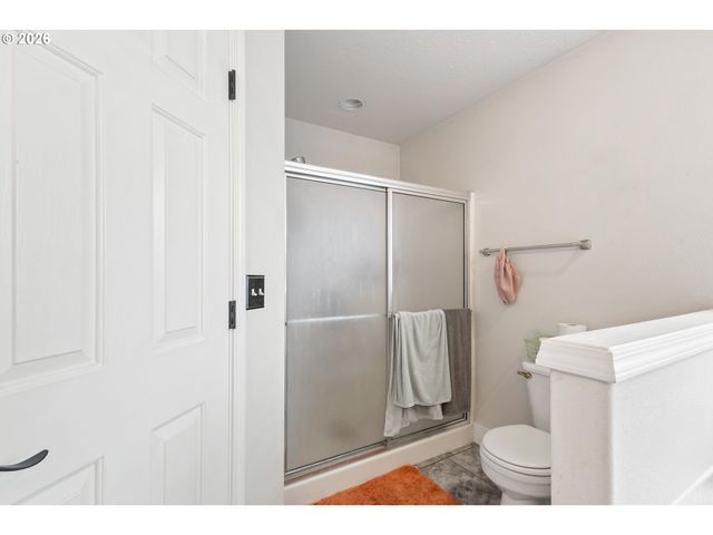 34826 EDNA BARR Ln, St Helens, OR 97051