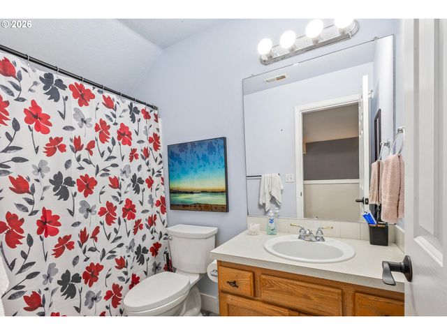 34826 EDNA BARR Ln, St Helens, OR 97051