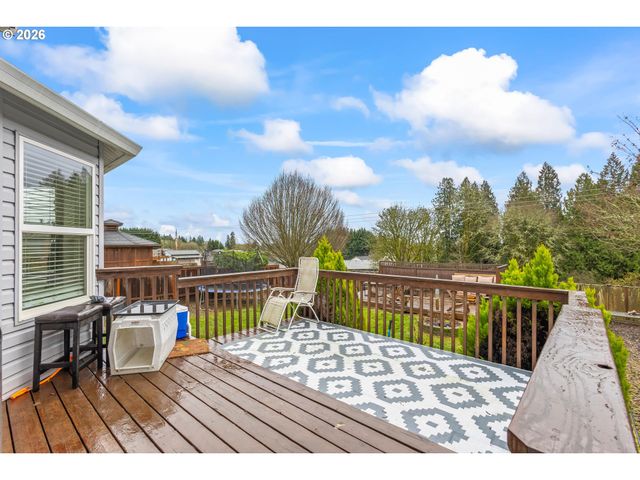 34826 EDNA BARR Ln, St Helens, OR 97051