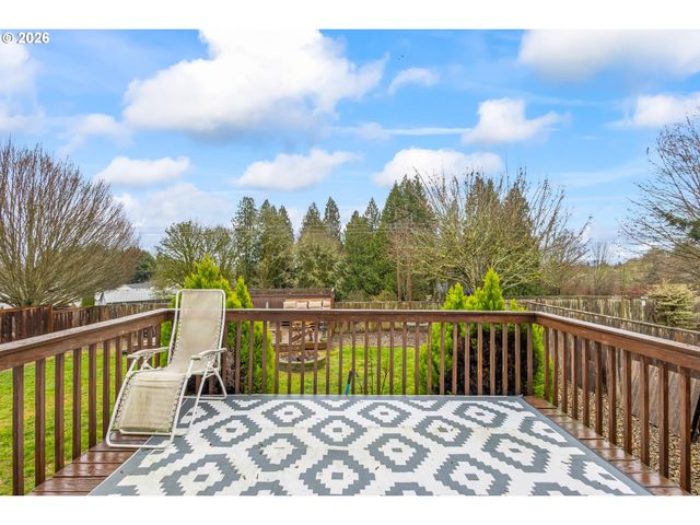 34826 EDNA BARR Ln, St Helens, OR 97051