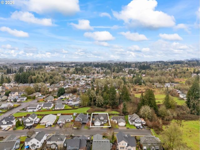 34826 EDNA BARR Ln, St Helens, OR 97051