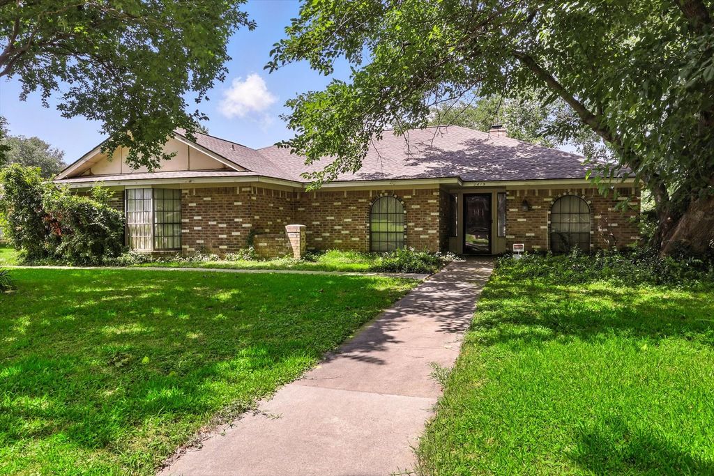 1419 Juniper Lane, Lewisville, TX 75077