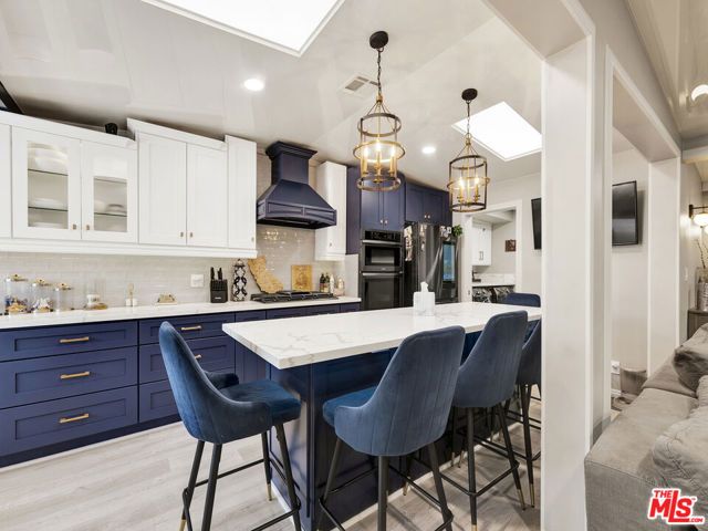 6842 Ranchito Avenue, Van Nuys (los Angeles), CA 91405