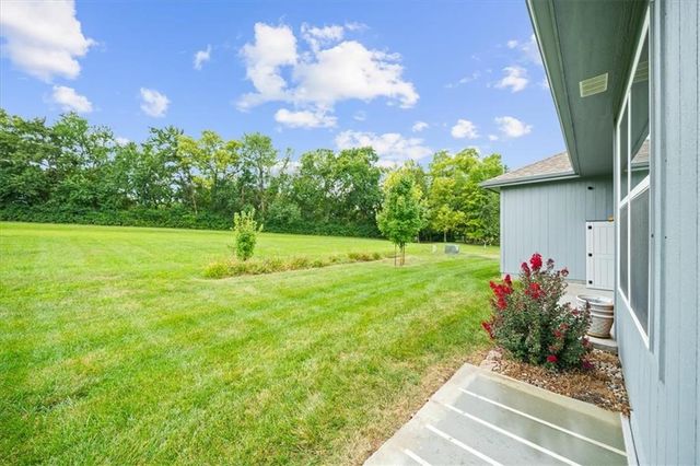 2005 Creek View Lane, Raymore, MO 64083