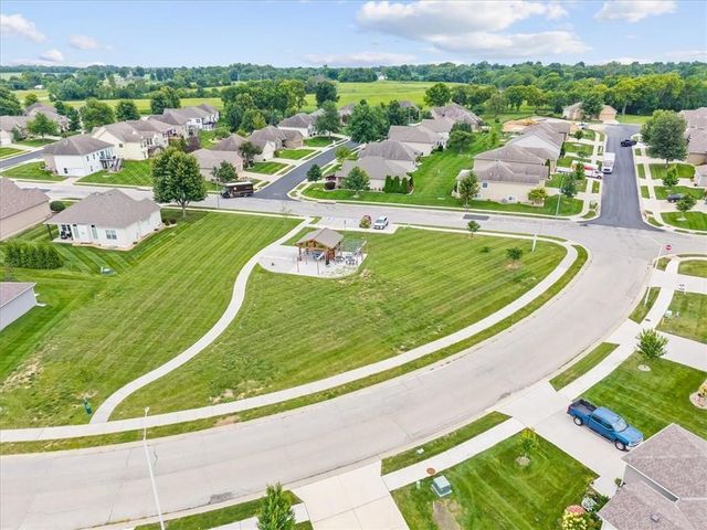 2005 Creek View Lane, Raymore, MO 64083