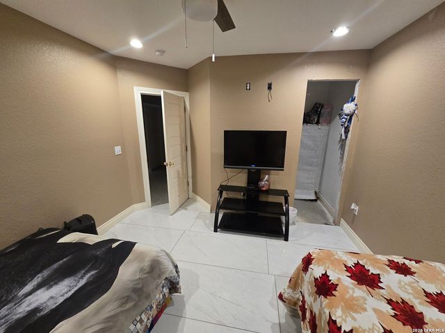 420 Highlands, Poteet, TX 78065