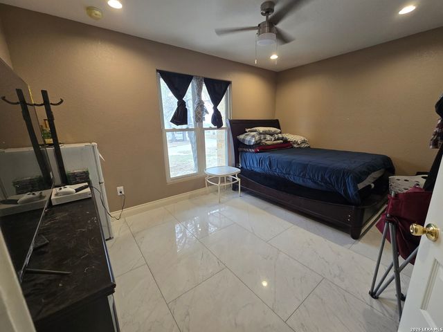 420 Highlands, Poteet, TX 78065