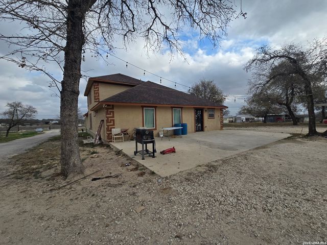 420 Highlands, Poteet, TX 78065