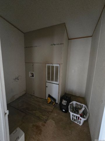 420 Highlands, Poteet, TX 78065