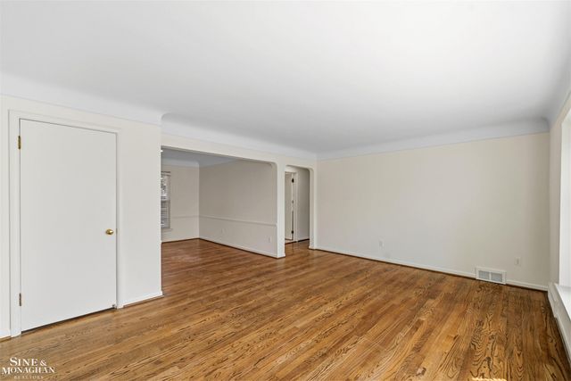 617 Notre Dame Street, Grosse Pointe, MI 48230