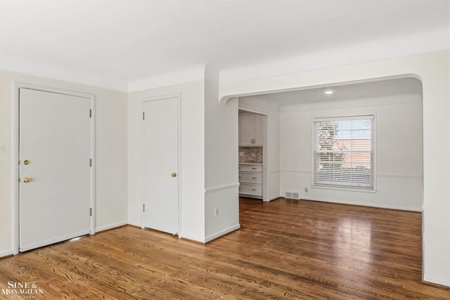 617 Notre Dame Street, Grosse Pointe, MI 48230