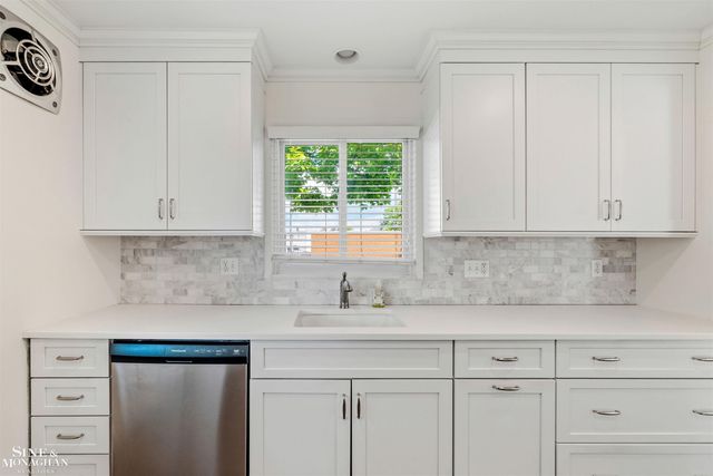 617 Notre Dame Street, Grosse Pointe, MI 48230