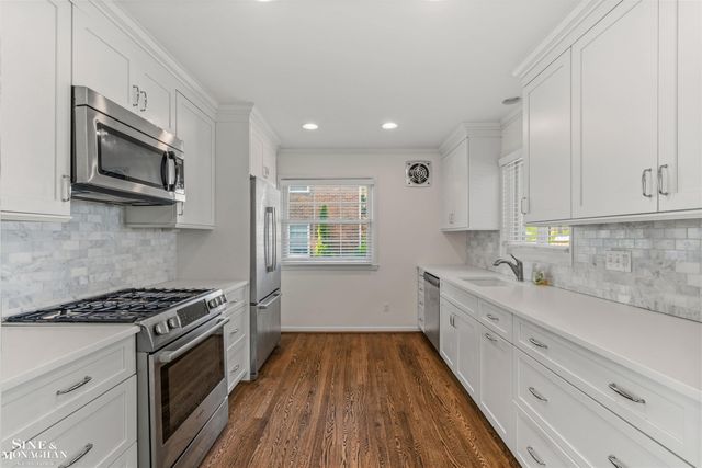 617 Notre Dame Street, Grosse Pointe, MI 48230