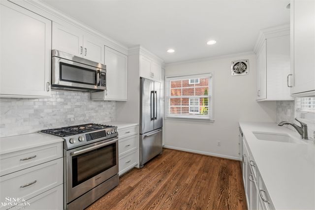 617 Notre Dame Street, Grosse Pointe, MI 48230