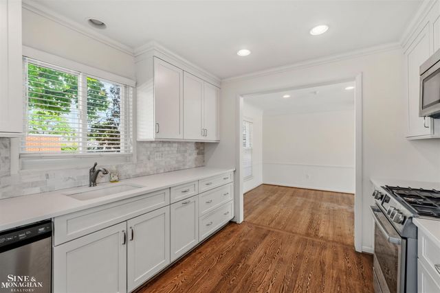 617 Notre Dame Street, Grosse Pointe, MI 48230