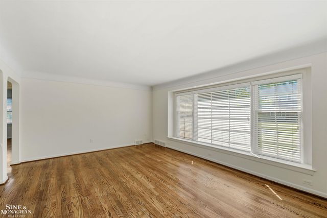 617 Notre Dame Street, Grosse Pointe, MI 48230