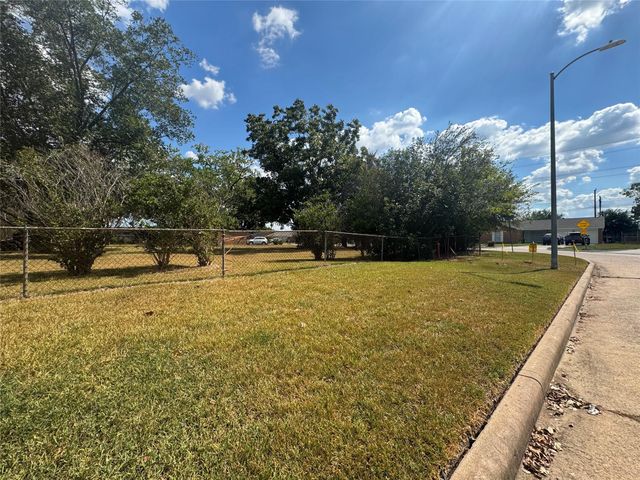 0 Lawnhaven Drive, Houston, TX 77045