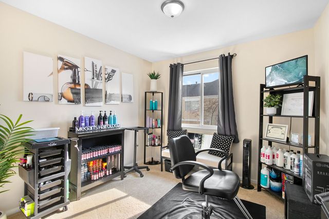 1879 Independence Court, Gurnee, IL 60031