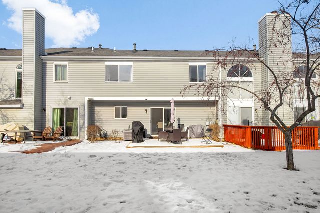 1879 Independence Court, Gurnee, IL 60031