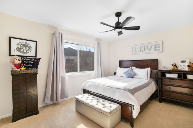 1879 Independence Court, Gurnee, IL 60031