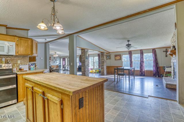 107 Hollow Hill Lane, Rogersville, TN 37857