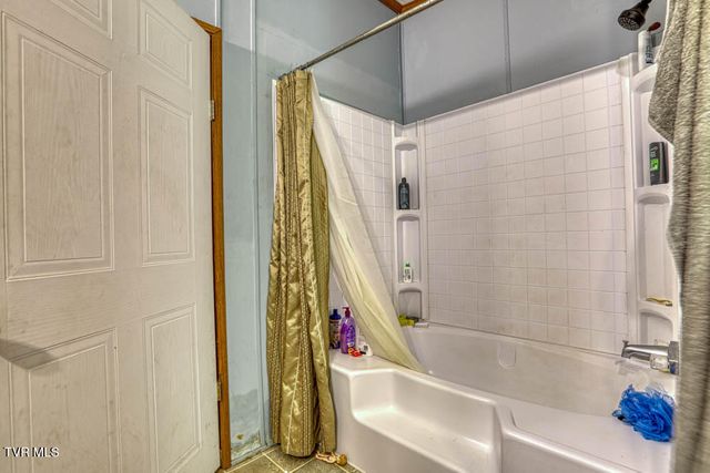 107 Hollow Hill Lane, Rogersville, TN 37857