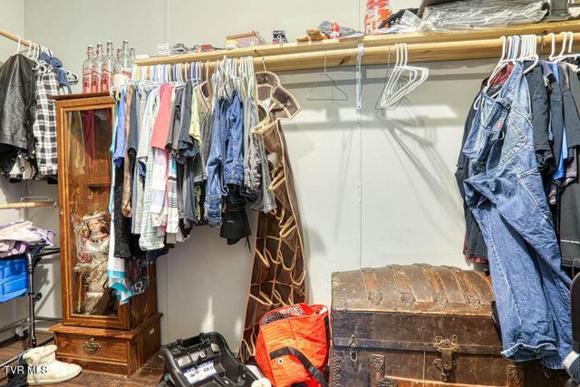 107 Hollow Hill Lane, Rogersville, TN 37857