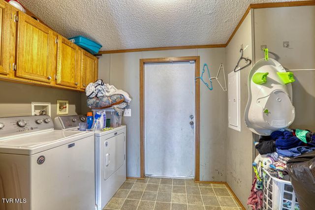 107 Hollow Hill Lane, Rogersville, TN 37857