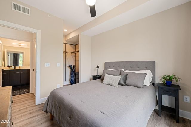 615 W Peace Street , 207, Raleigh, NC 27605