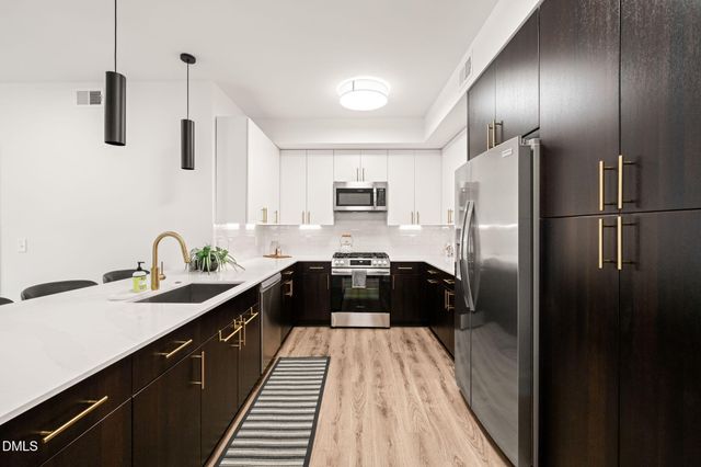 615 W Peace Street , 207, Raleigh, NC 27605