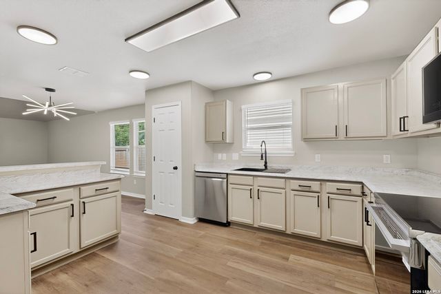10119 Margarita Hill, Converse, TX 78109