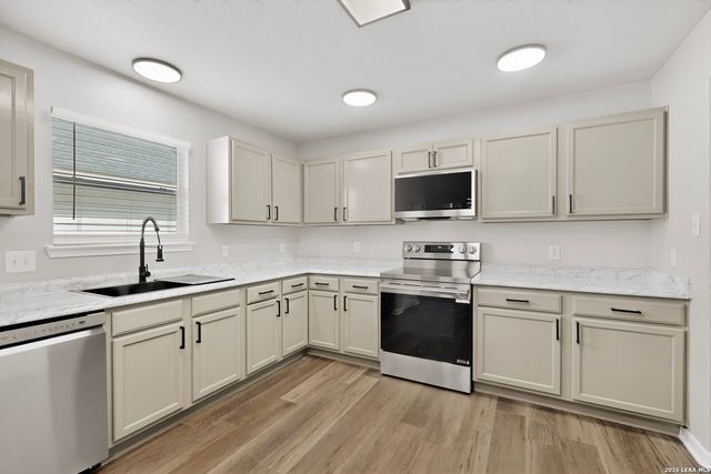 10119 Margarita Hill, Converse, TX 78109