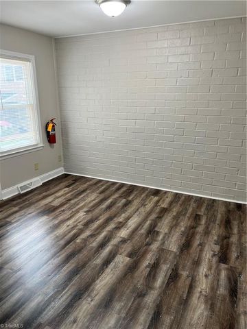 3102 Summit Avenue H, Greensboro, NC 27407