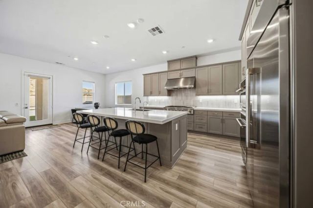 29566 Camino Azar, Valencia, CA 91354