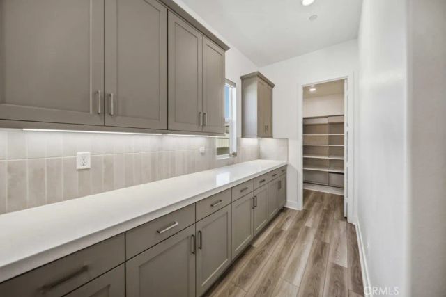 29566 Camino Azar, Valencia, CA 91354